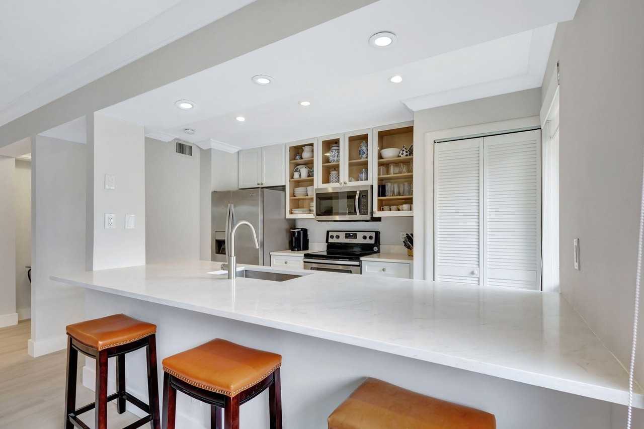 438 438 S Brackenwood Lane S - Photo 7 of 48