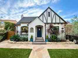 featured image of 825 W Pedregosa St