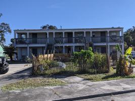 featured image of 2322 Stone St Apt 4 #4