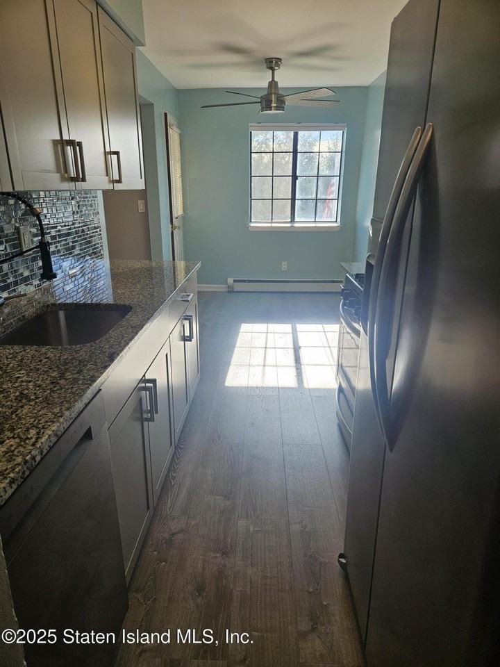 50 Donna Ct Apt 7 #7 - Photo 4 of 12