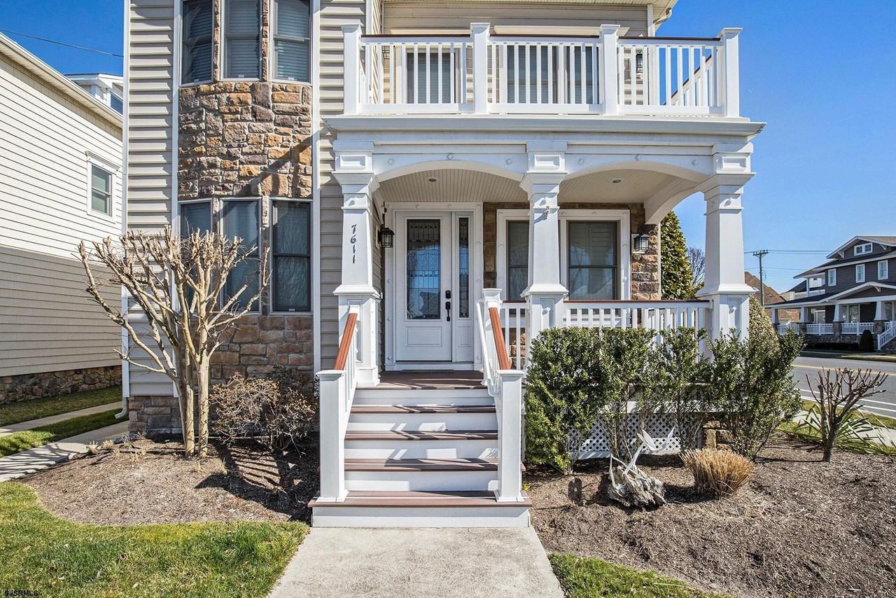 7611 Ventnor Ave - Photo 5 of 49