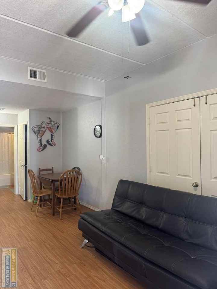 123 E Morningside Dr - Photo 3 of 6