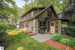 843 N South Long Lake Rd - Photo 1 of 1