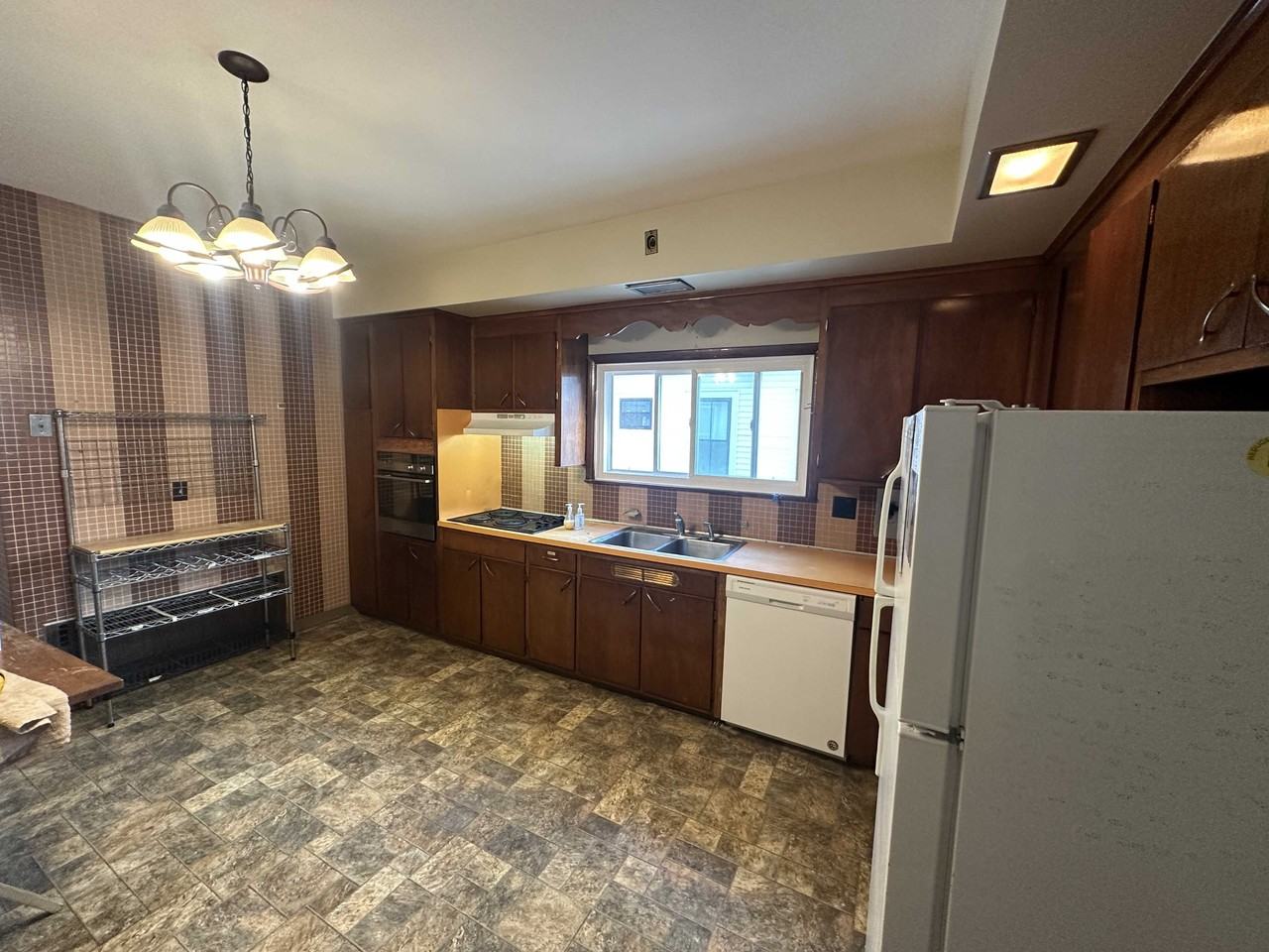 Pearson Ave - Photo 2 of 8