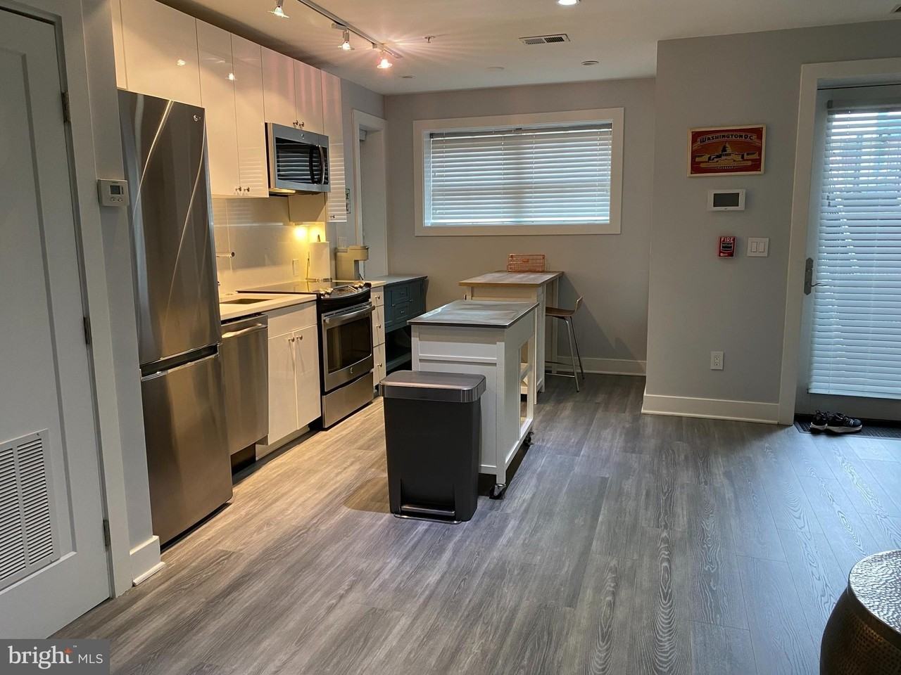 1209 G St Se Unit 2 #2 - Photo 7 of 15