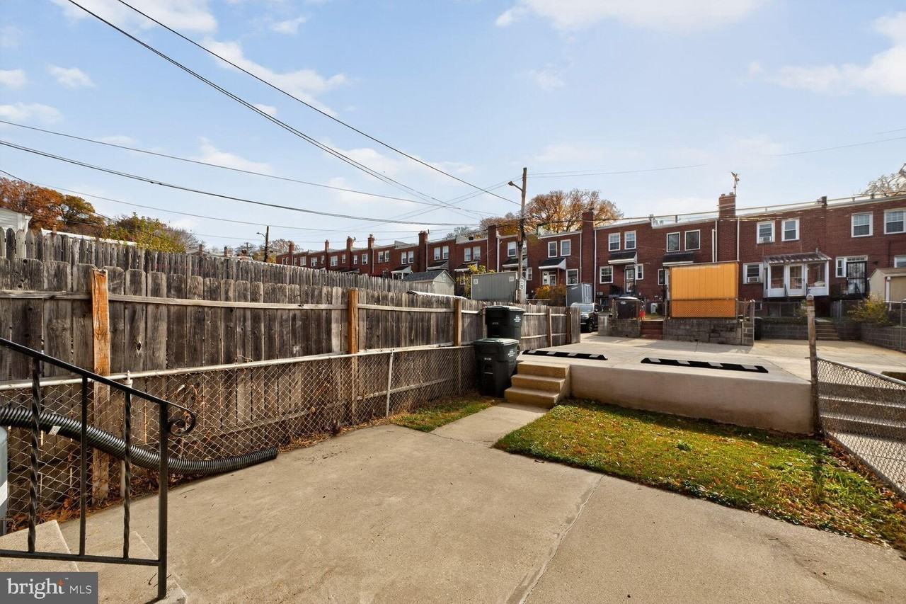 35 Crittenden St Ne - Photo 3 of 25