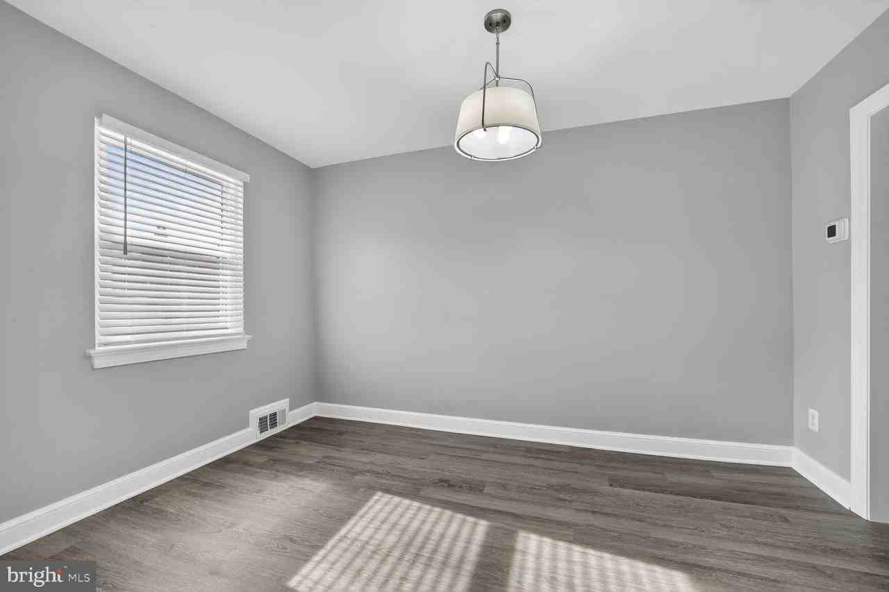 35 Crittenden St Ne - Photo 7 of 25