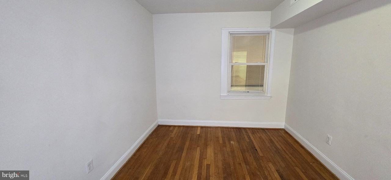 1516 F St Ne Apt 3 #3 - Photo 7 of 14