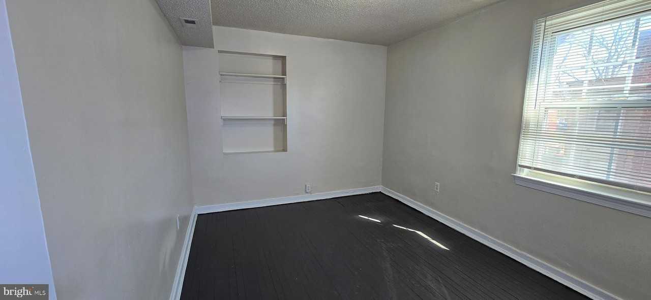 604 Mellon St Se Apt 3 #3 - Photo 7 of 14