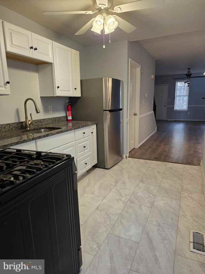 1116 North Walnut Street - Photo 3 of 14