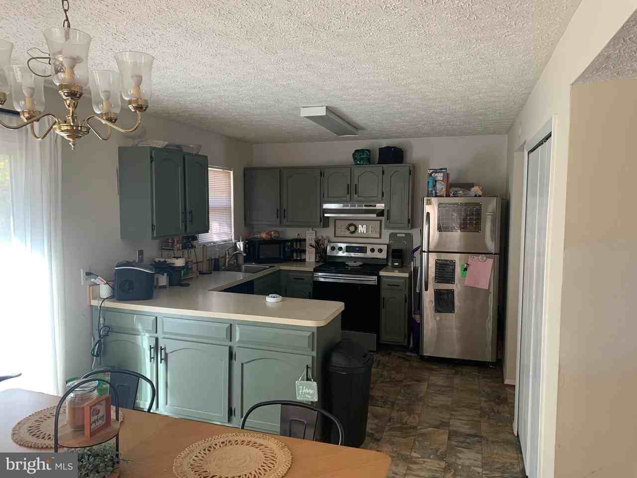 3508 Cokesbury Ct - Photo 6 of 13