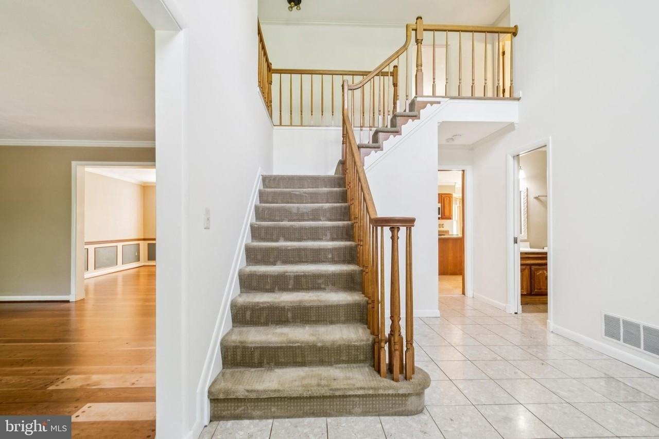 478 Mountain Rd - Photo 4 of 50