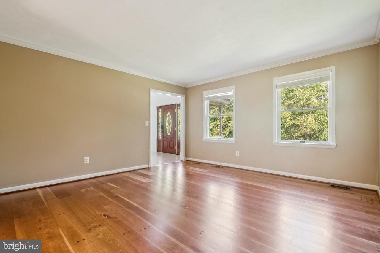 478 Mountain Rd - Photo 7 of 50