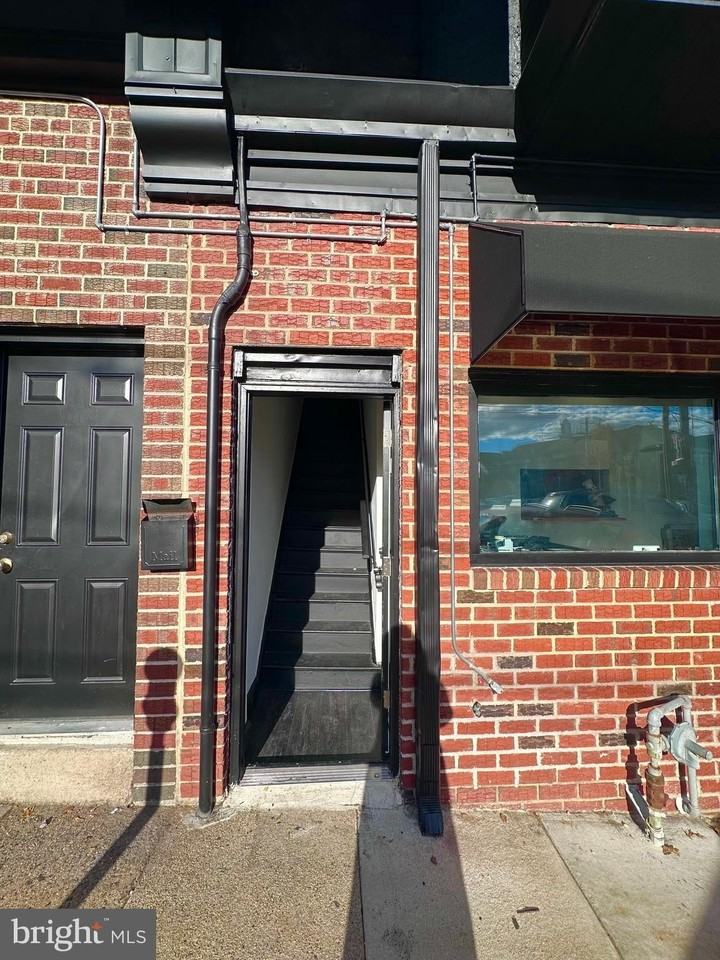 411 Burmont Rd 2nd Fl #2ndFL - Photo 3 of 28