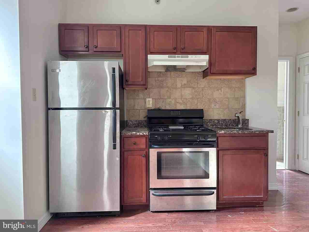 118 S 12th St #4R - Photo 7 of 12