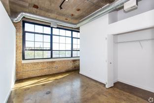 2620 W Washington Blvd #418 - Photo 1 of 1