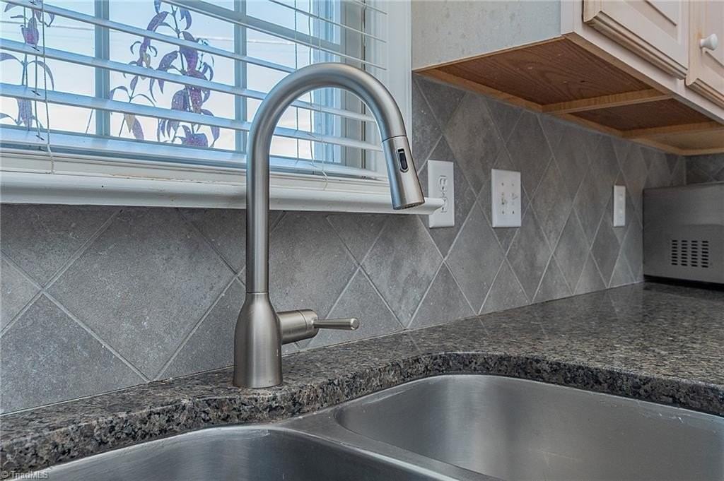 101 Saint Charles Ct - Photo 6 of 21