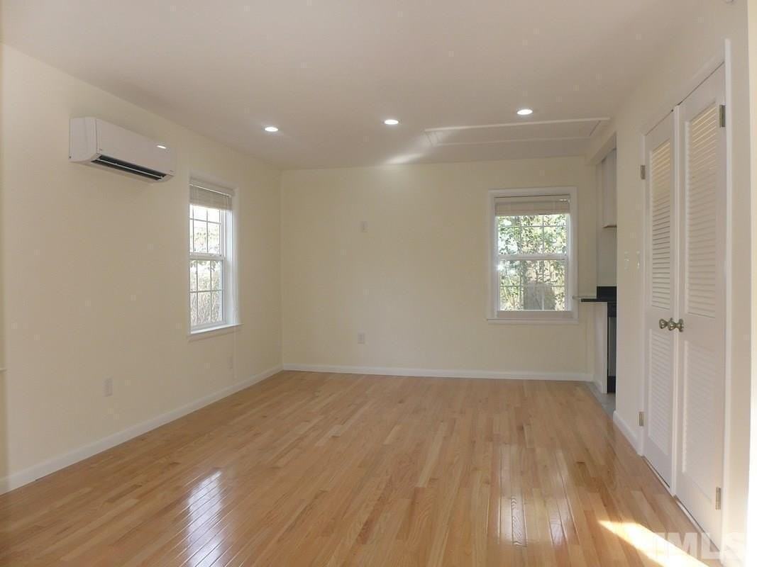 512 N Greensboro St - Photo 5 of 11