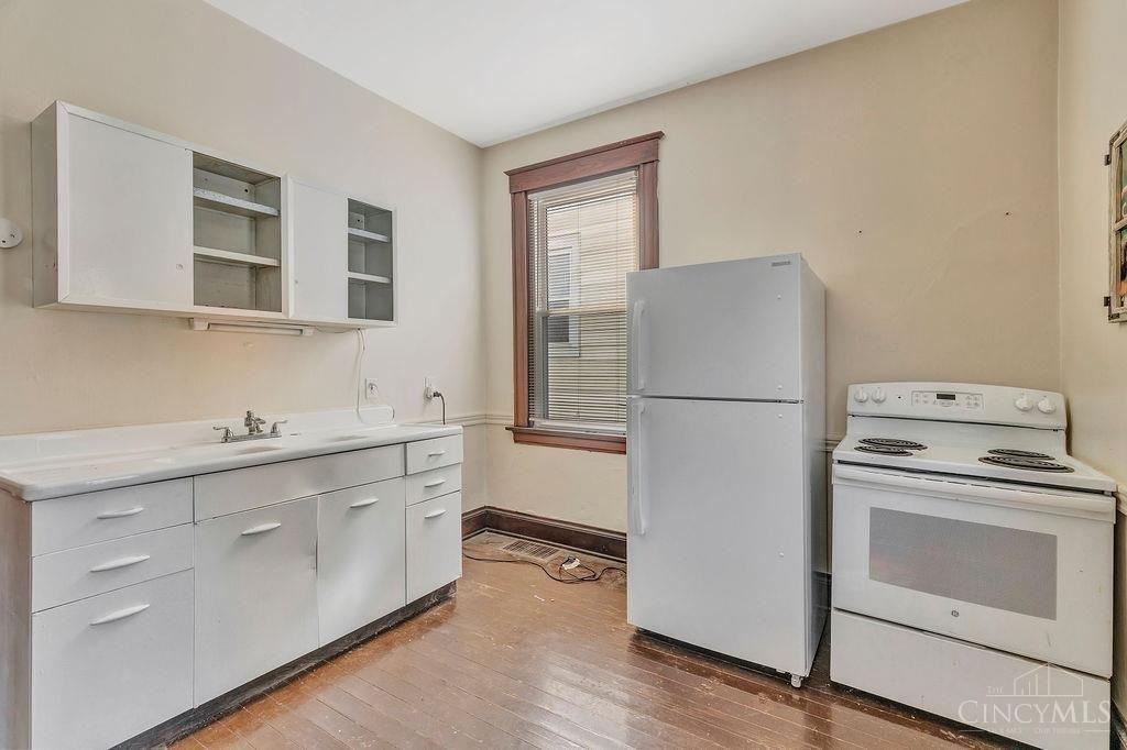 3498 Boudinot Ave #1 - Photo 2 of 8