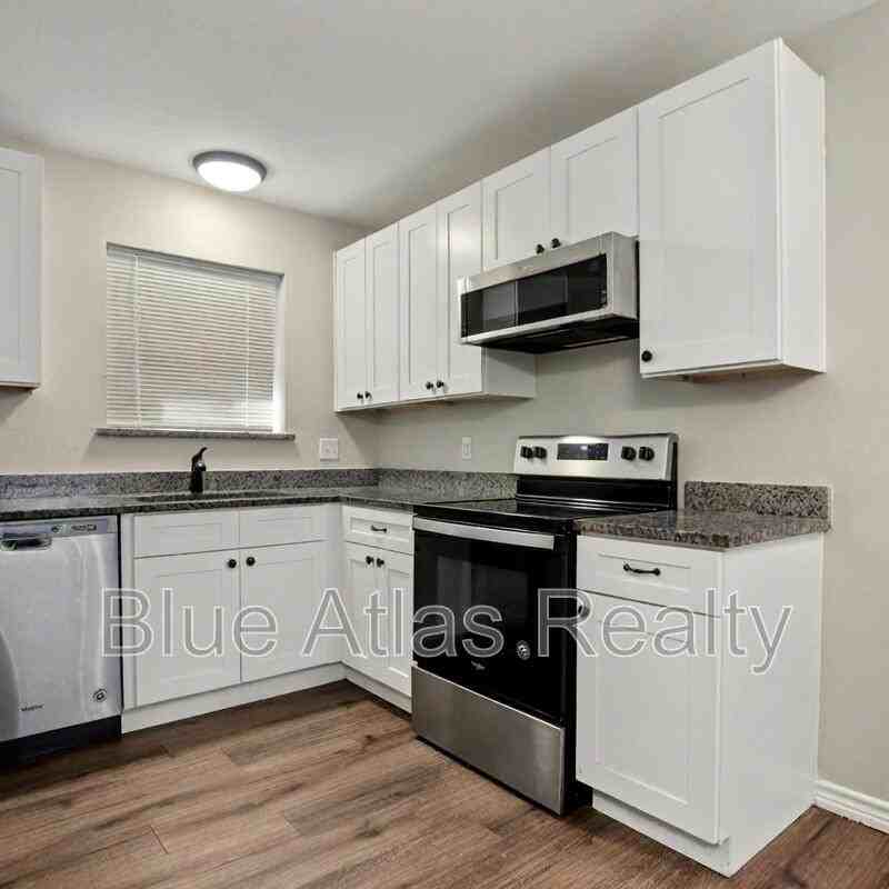 225 Bryan St - Photo 3 of 18