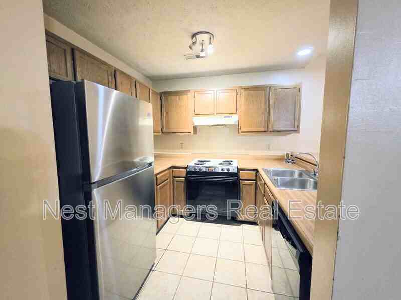 1861 Tryon Dr #3 - Photo 6 of 16