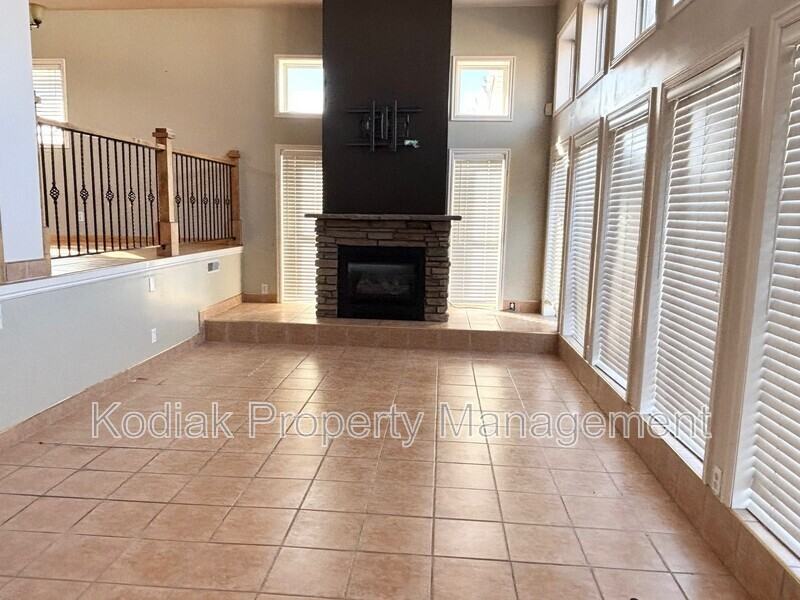 547 Es - Photo 6 of 18