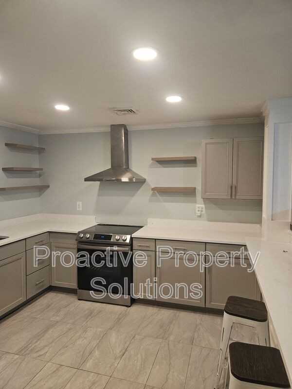 5228 Hummingbird Drive - Photo 6 of 25