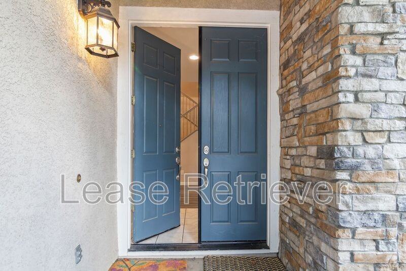 4244 Lindsey Ln - Photo 2 of 38