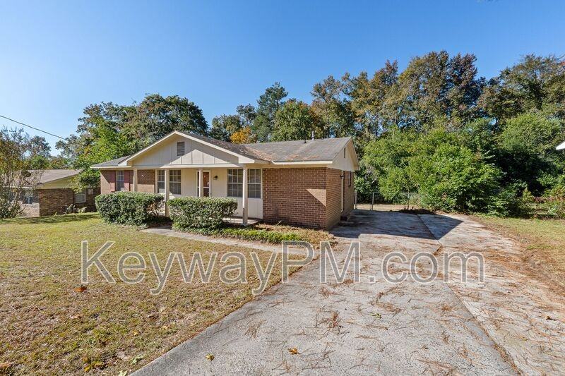 413 Kingstree Road - Photo 3 of 23