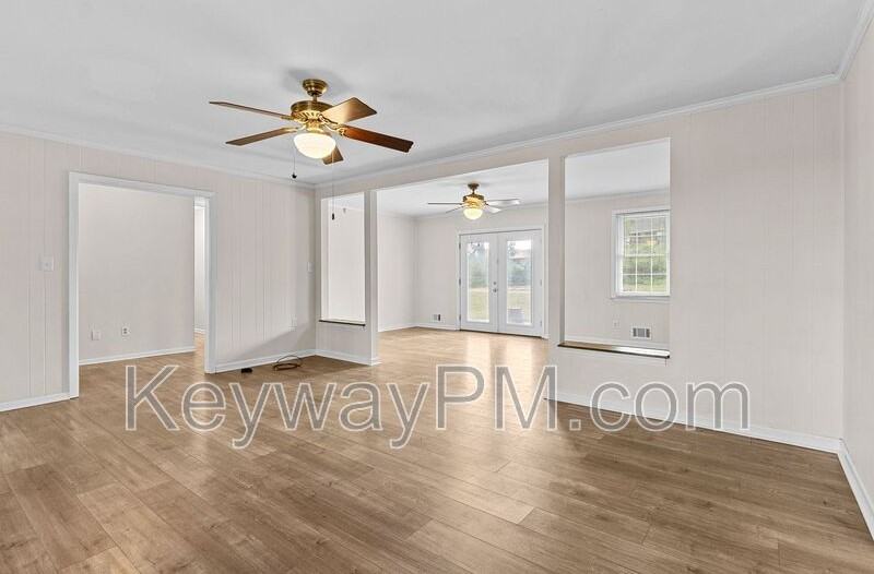 2574 Richmond Hill Rd - Photo 6 of 28