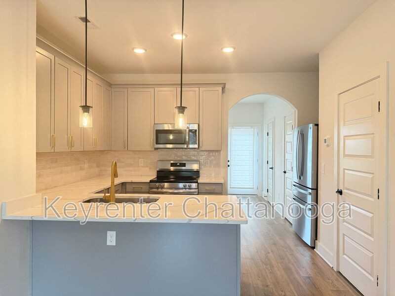 1674 S Watkins St - Photo 4 of 15