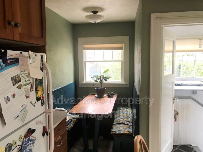 436 Nw 8th St - Photo 5 of 19