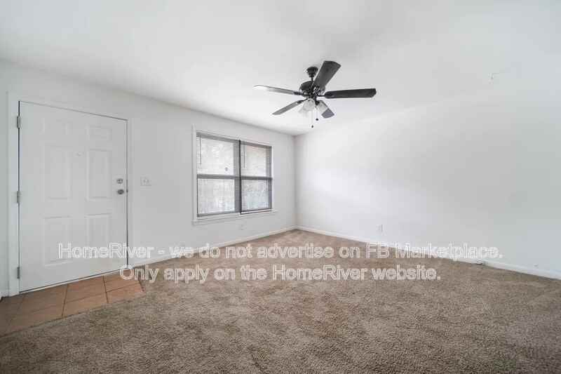 574 Evergreen Terrace #4 - Photo 6 of 7