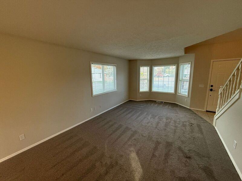 1049 Yorkshire Ct Se - Photo 3 of 46