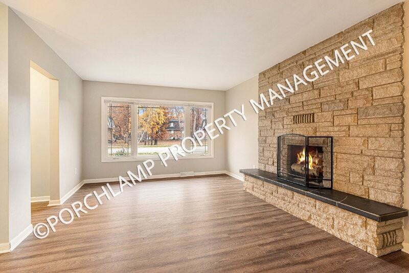 1431 W Norton Ave - Photo 2 of 14