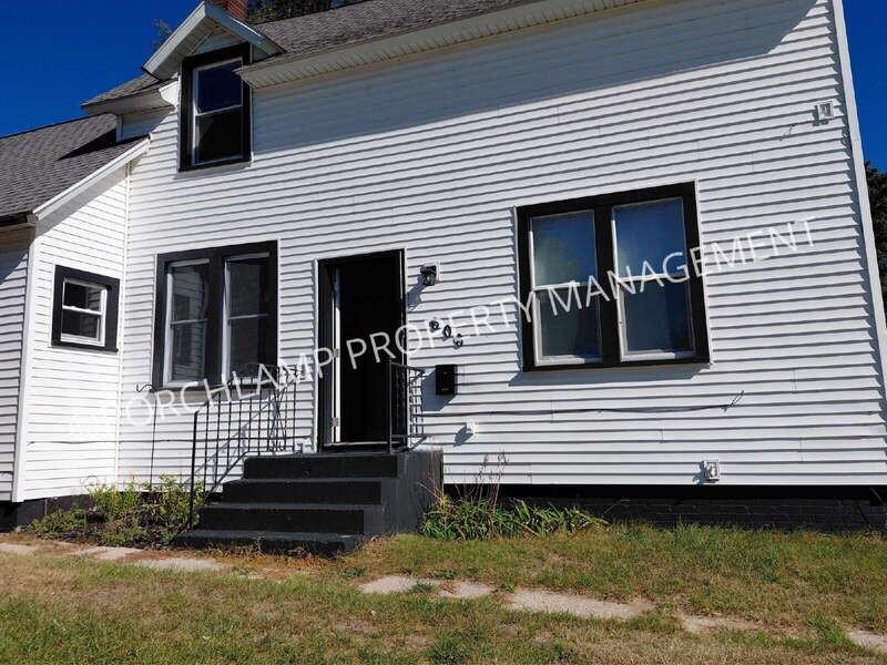 606 Houston Ave - Photo 2 of 23