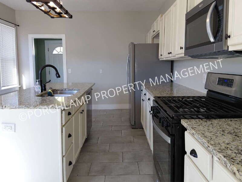 606 Houston Ave - Photo 7 of 23