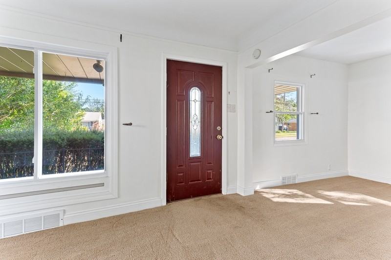 28649 John Hauk St - Photo 5 of 36