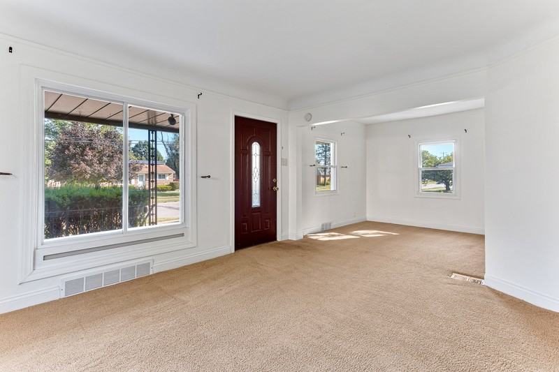 28649 John Hauk St - Photo 6 of 36