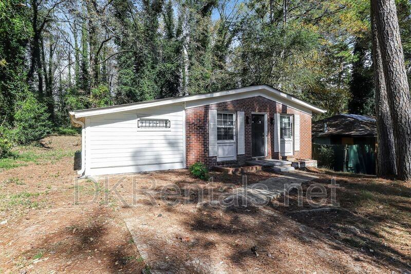 210 Oak Dr Se - Photo 2 of 15