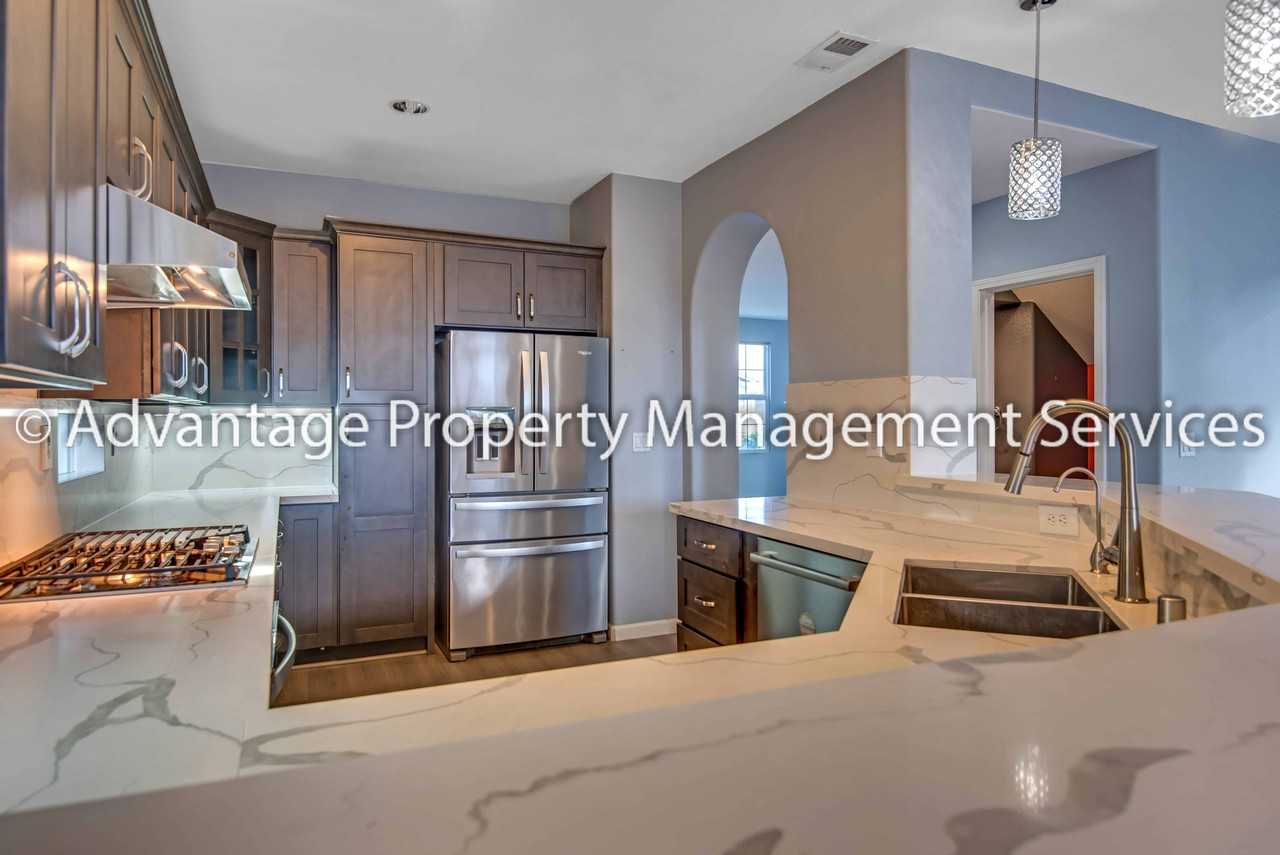 5211 N Forestdale Cir - Photo 6 of 28