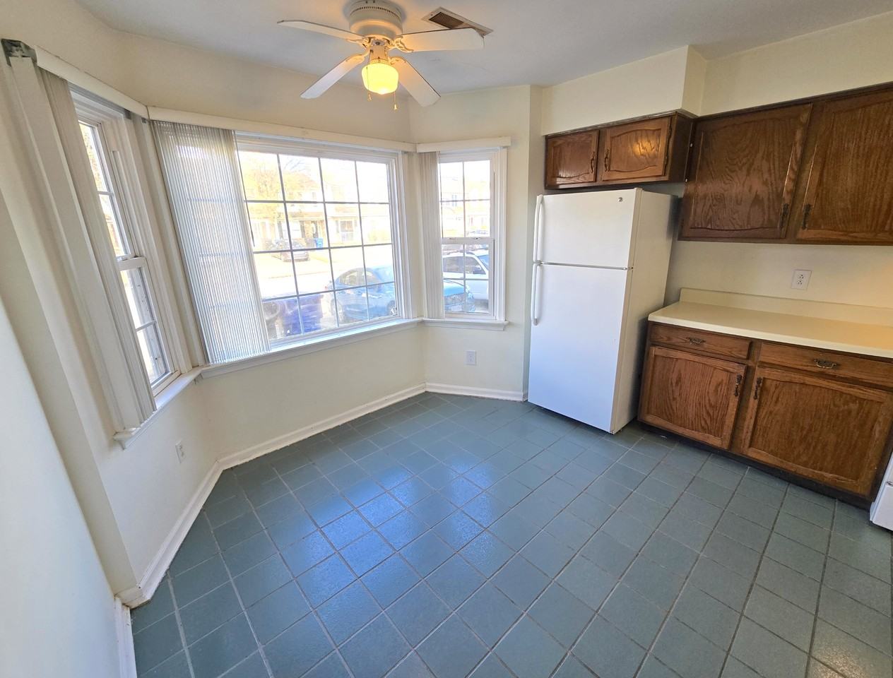 5221 Johnstown Ln - Photo 3 of 26