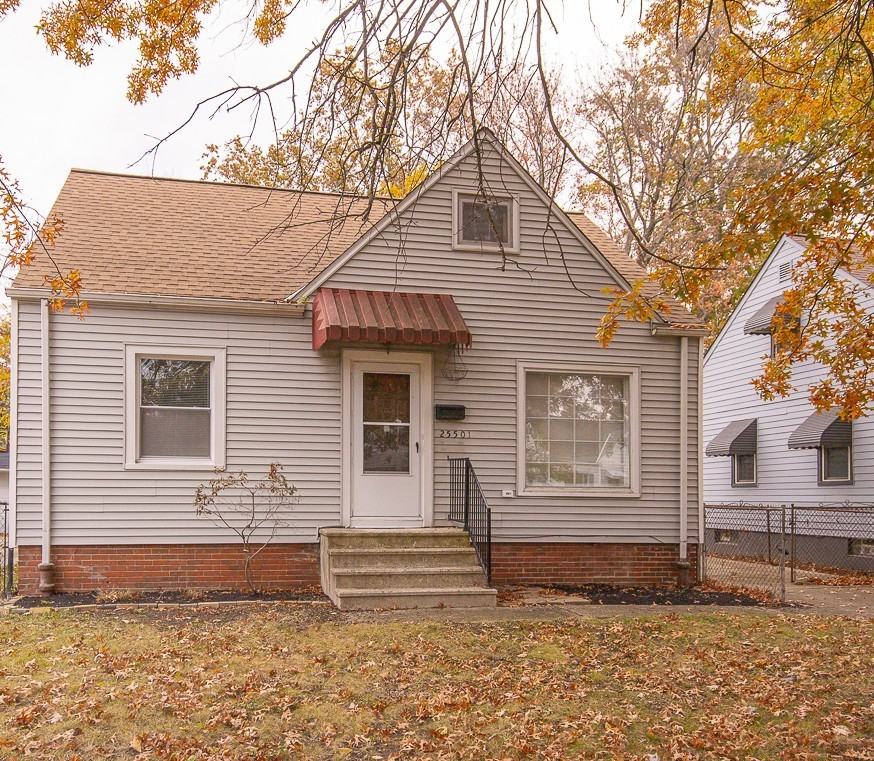 25501 Zeman Ave - Photo 2 of 26