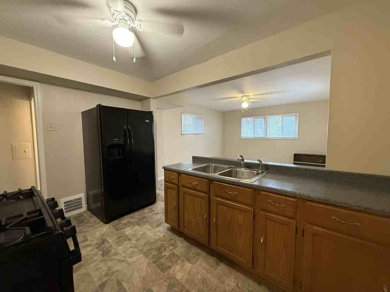 25501 Zeman Ave - Photo 6 of 26