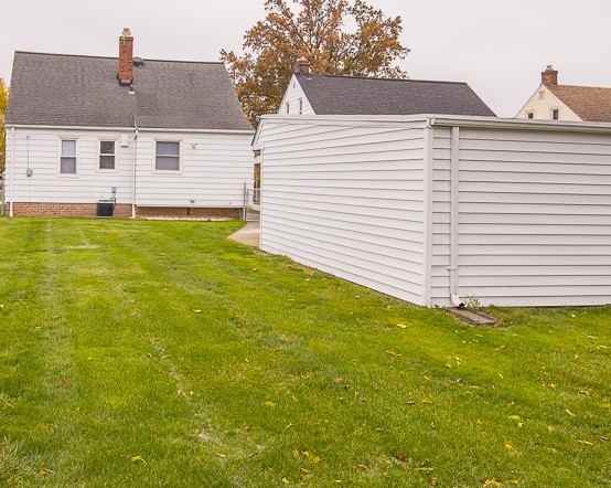 21671 Nicholas Ave - Photo 3 of 21