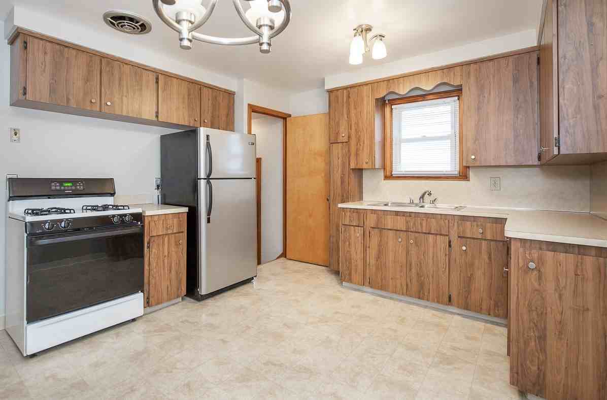 21671 Nicholas Ave - Photo 4 of 21