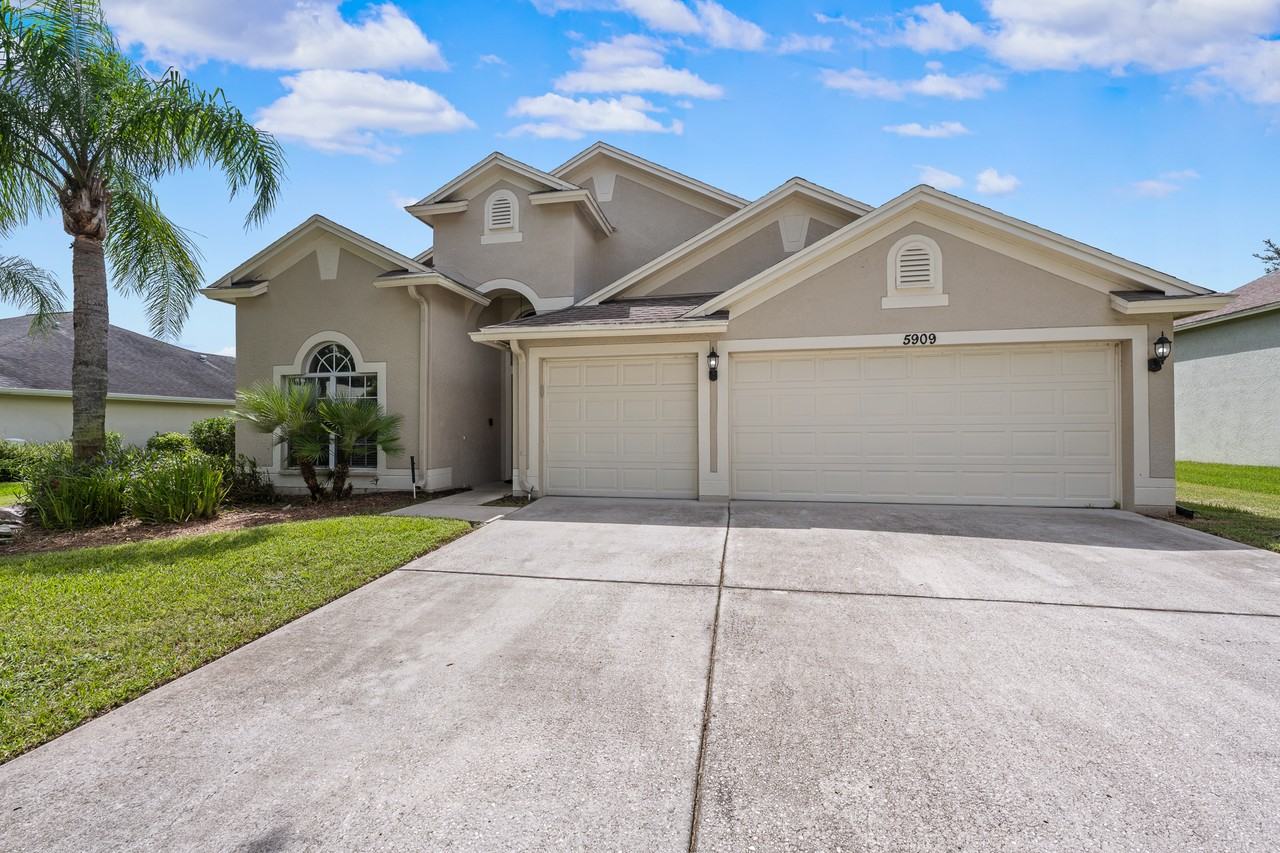 5909 Wedgefield Drive - Photo 5 of 50