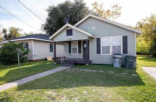 1002 17th St - Photo 1 of 1