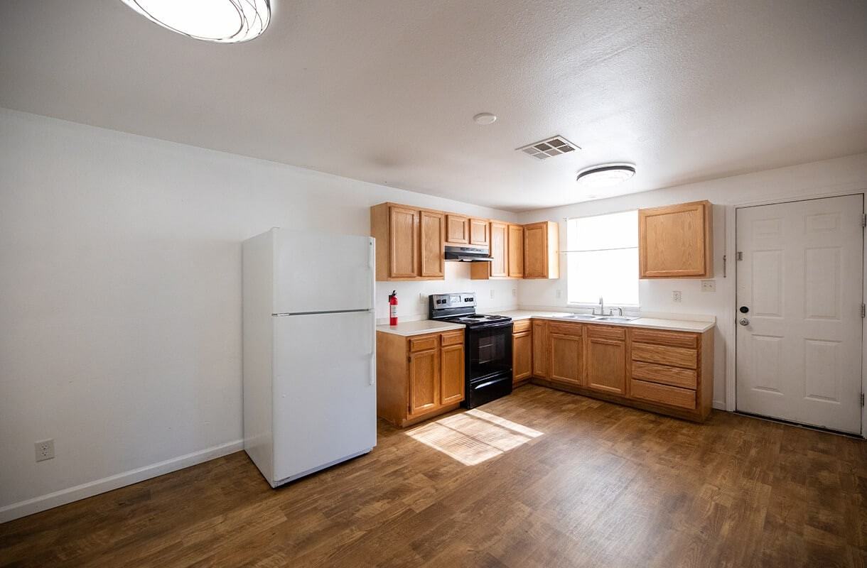 1002 17th Street - Photo 3 of 8