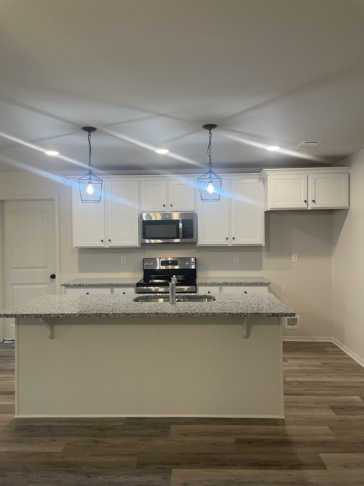 1048 Heritage Way - Photo 4 of 12